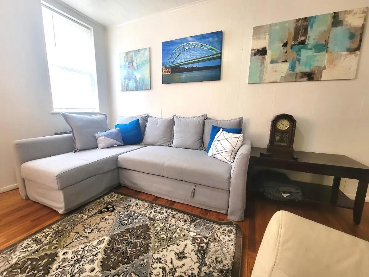 Urban Oasis - 3Br 2Ba - City View- Private Parking Pittsburgh